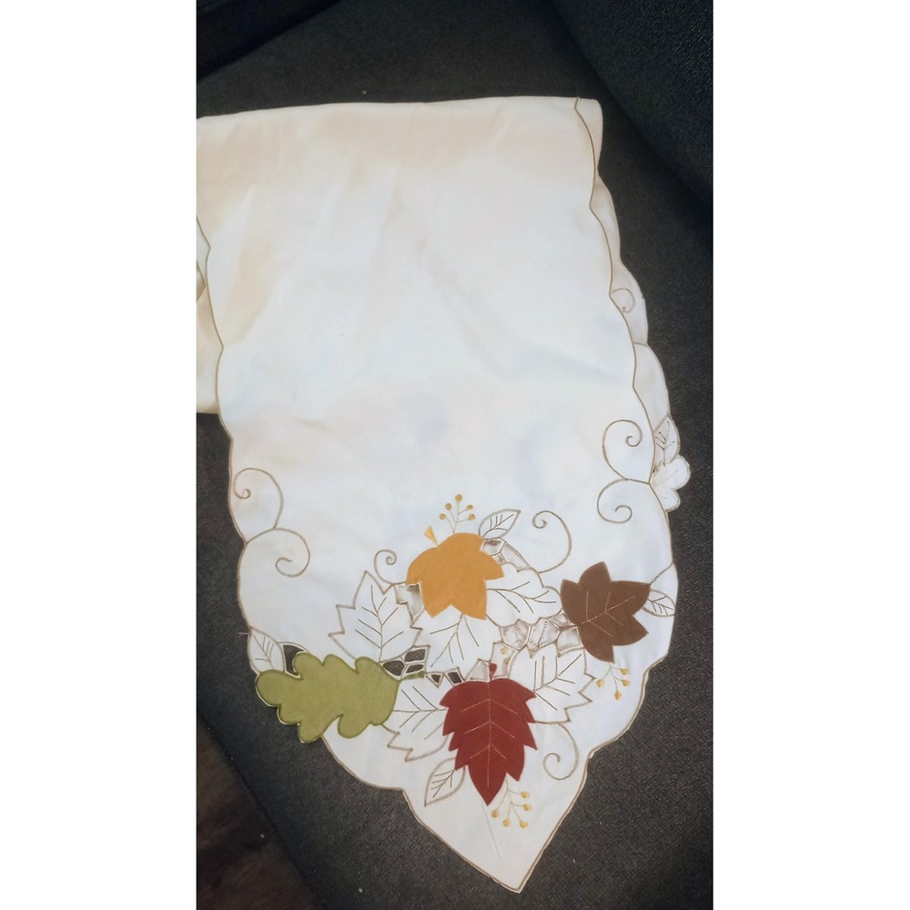 Embroidered Fall Leaves Table Runner Cream Cutwork Autumn Harvest Decor Scallop